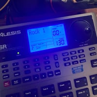 Image 5 of Alesis SR-18 • Drum Machine • made in Taiwan • with power adapter