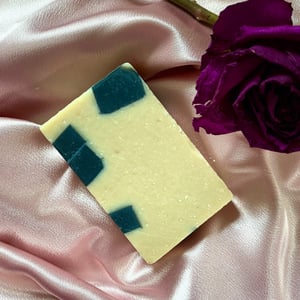 Image of CHARCOAL CLAY - Deep Cleansing Facial Bar