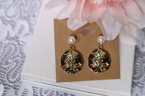 Image of Rose Coin Earrings 