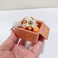 Image 3 of Glow in dark picture holder orange cat in the box ceramic keepsake (rainbow effect)