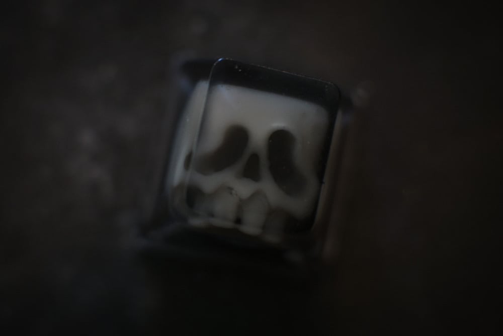 Gelatinous Weeper Glow in the dark