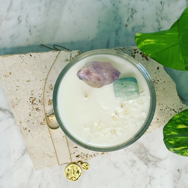 Zodiac Crystal Infused Candle 450g - AQUARIUS  **ONLY 10 AVAILABLE**
