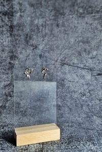 Image 4 of Fluid studs 4