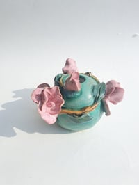 Image 3 of Sphere vase 