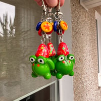 Image 5 of Frog keychain