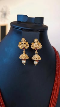 Image 3 of THJ_9907-Hydrocrystral Temple Jewelry Necklace Set Featuring Goddess Laxmi