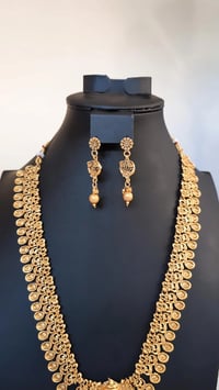 Image 2 of Temp_7009-Temple Jewelry Necklace Set Featuring Goddess Laxmi