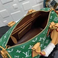 Image 2 of GREEN ARROW SPEEDY BAG