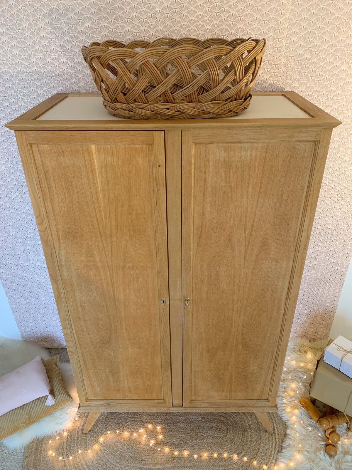 Image of VENDUE/SOLD OUT Armoire Compas Palmette