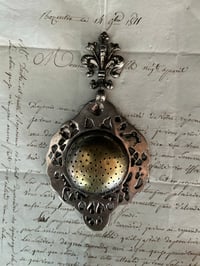 Image 5 of Sublime passe-thé, fleur de Lys, plaqué argent, XIXème siècle