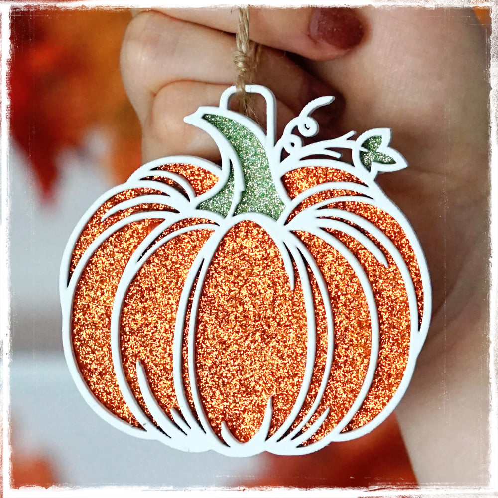 Image of Medium Pumpkin - Hanging