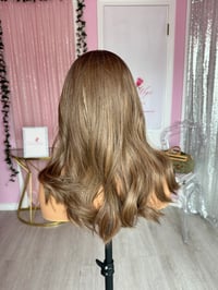 Image 8 of Savannah short wig 