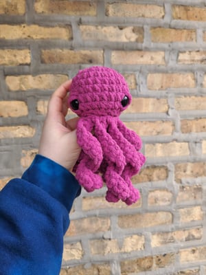 large chenille octopus - sparkly purple