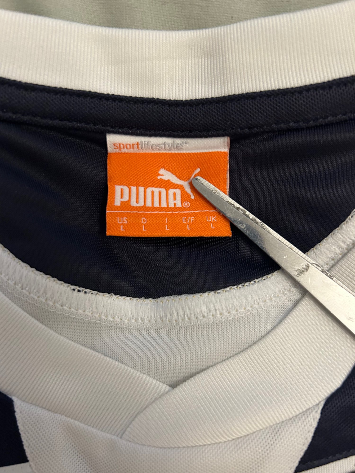 Image of Tottenham Hotspur “BALE 3” 2010/11 Home Shirt + PL patches (L)