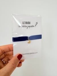 Image 1 of Bracelet ENFANT ruban velours élastique et breloque lune