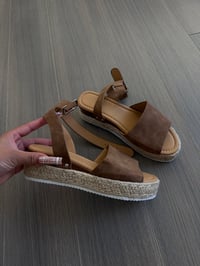 brown platform sandals (sz 8)