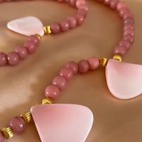Image 4 of Pink Conch & Criw Beads Necklace