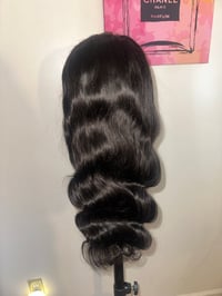 Image 1 of 18 inch body wave wig 