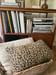 Image of Coussin long léopard 