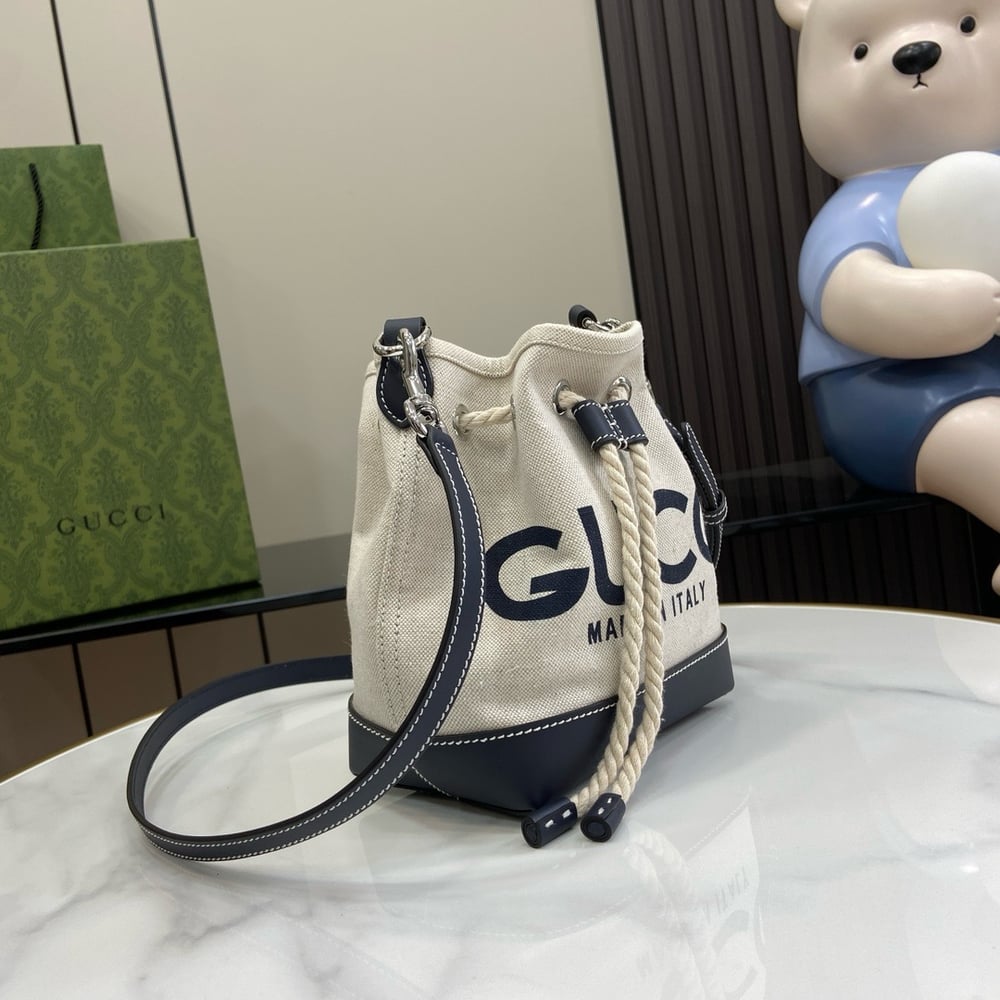 GG Canvas Bag