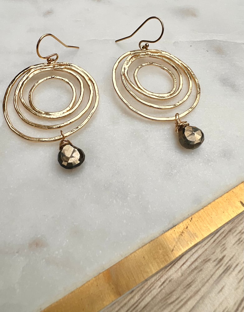 Image of Golden Swirl earrings 
