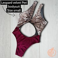 Image 3 of Sample sale 