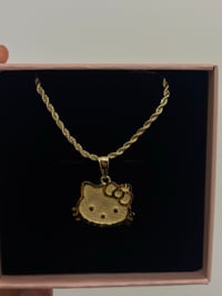 Full face hk necklace 
