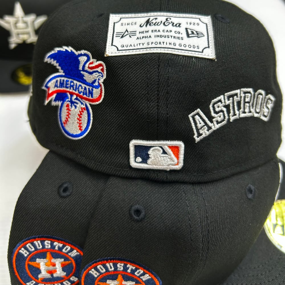 New Era 59Fifty Black - White Alpha Industries | Bigg City Cap Zone