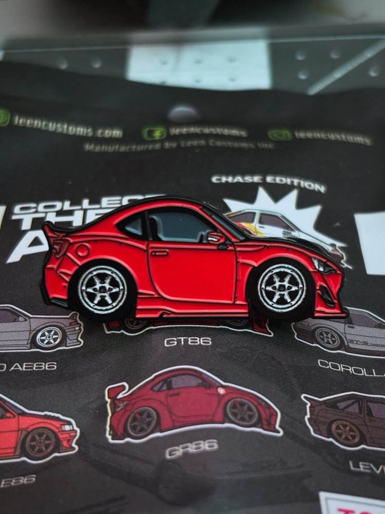Image of Rocket Bunny 86 LEEN Collectible Pin