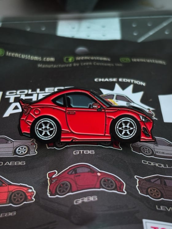 Image of Rocket Bunny 86 LEEN Collectible Pin