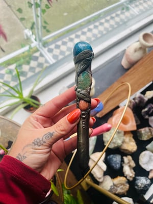 Image of Mediating pen blue apatite 