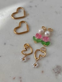 Image 2 of BUILDABLE TULIP / PEARL HEART EARRINGS 