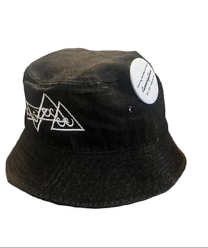 Image of Currency Crew 4 Stacks Bucket Hat 
