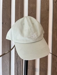 Image 1 of HANDSHAKE HAT PASTEL GREEN