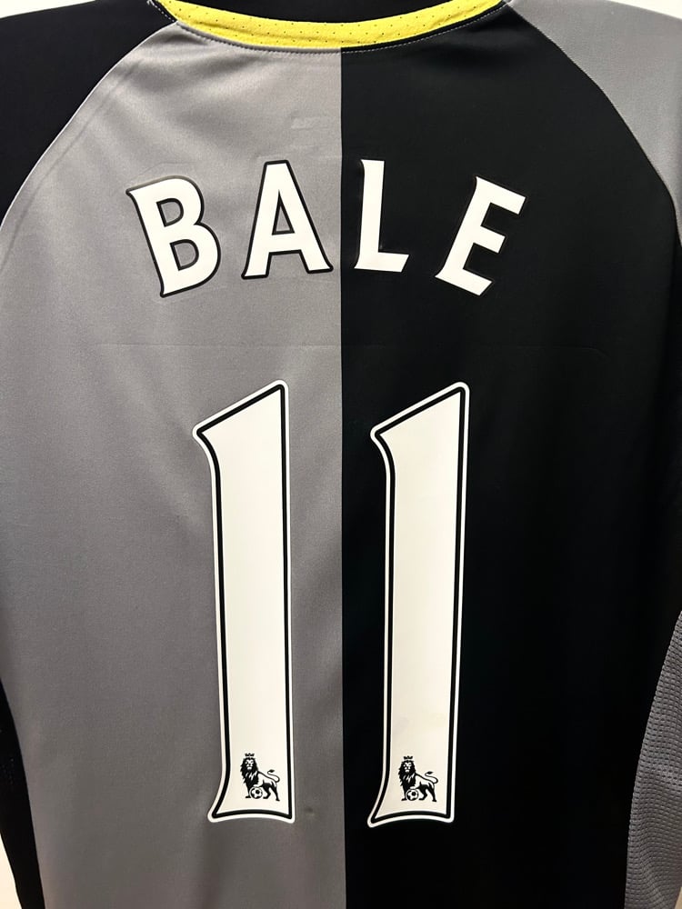 Image of Tottenham Hotspur “BALE 11” 2012/13 Third Shirt + PL patches  (XL)