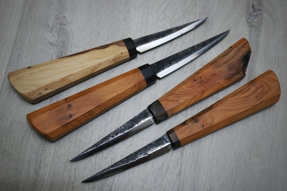 Image of 90mm and 100mm slöjd with yew and rosewood handle