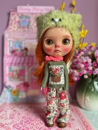 Image 1 of Blythe Spring set 6