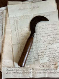Image 1 of Serpette, début 1900, bois patiné et acier.