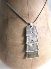 Image 3 of 3 thimbles necklace ~silvery~