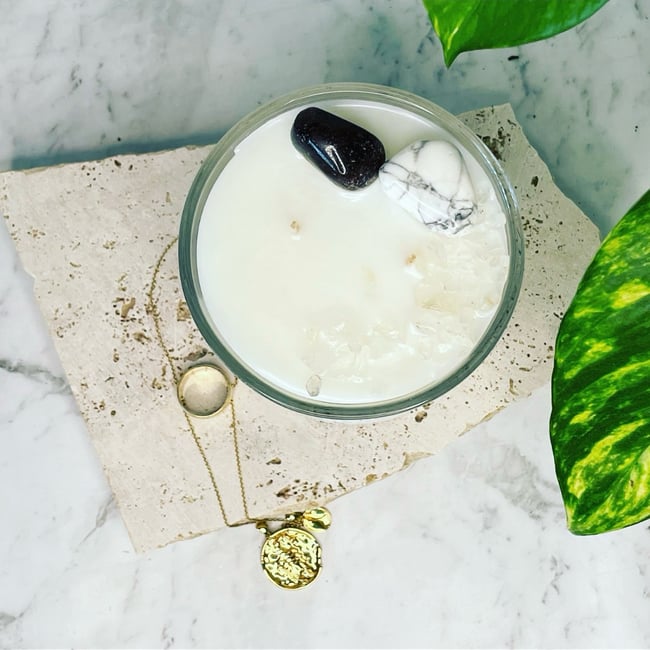 Zodiac Crystal Infused Candle 450g - LEO  **ONLY 10 AVAILABLE**