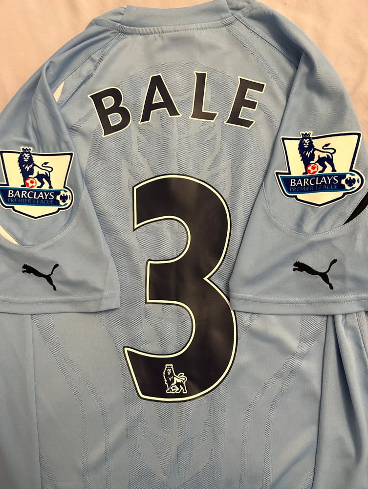 Image of Tottenham Hotspur “BALE 3” 2010/11 Away Shirt + PL patches (S)