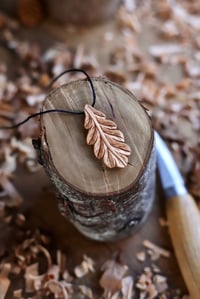 Image 5 of Oak Leaf — Pendant Necklace 