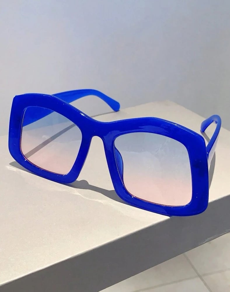 Image of “Royal Shades”