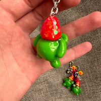 Image 3 of Frog keychain