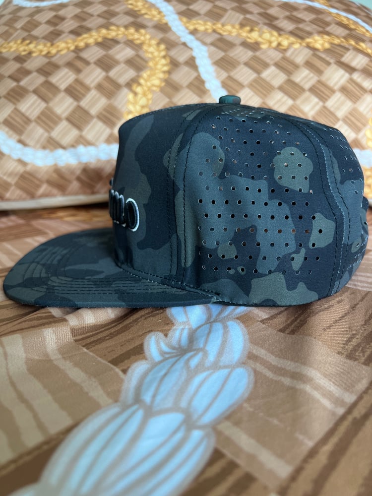 Image of WAIMĀNALO Snapback (blk/camo