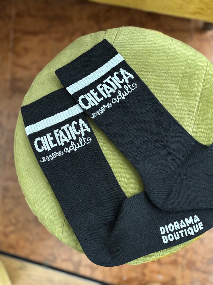 Image of CHE FATICA essere AdultƏ 