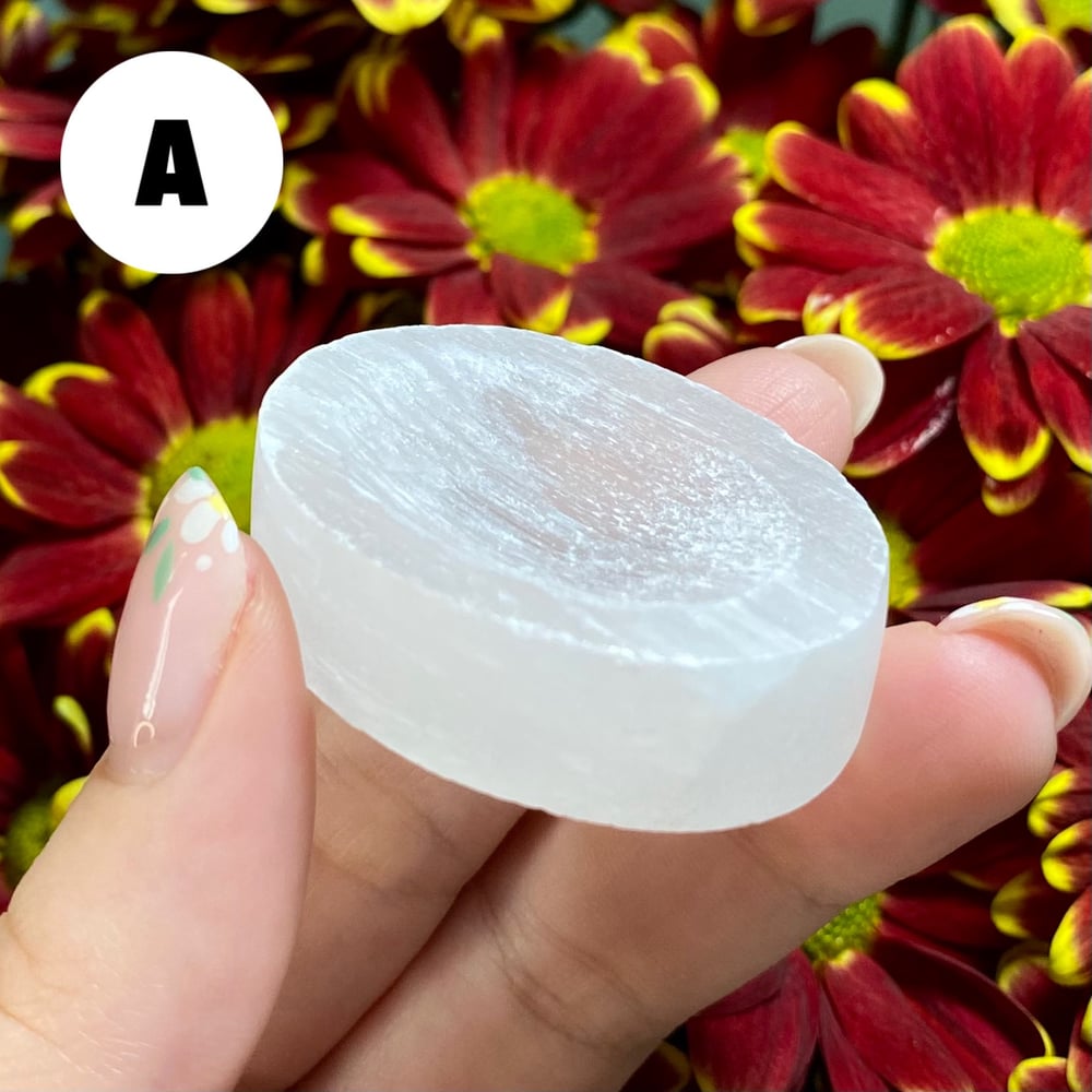 Image of Selenite Thumbstone/Mini Bowl