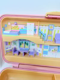 Image 6 of Ensemble bracelet et Polly Pocket boite à bijoux saumon