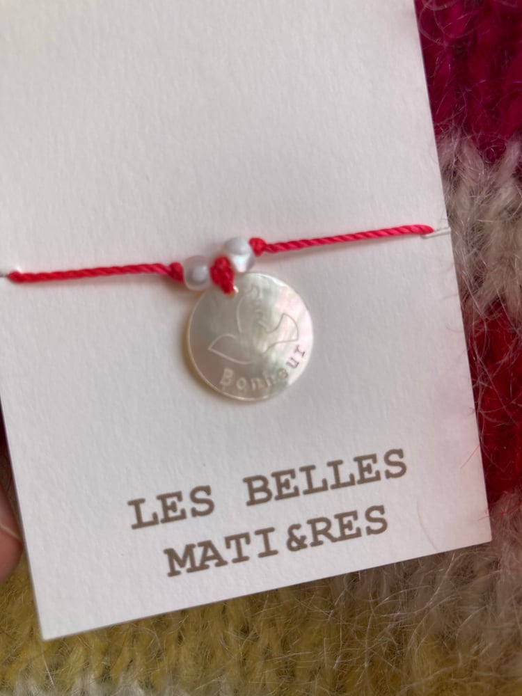 Image of Bracelets charms en nacre sur cordon coloré 