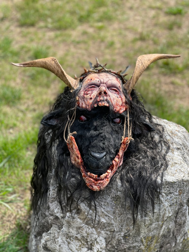 False Prophet - wearable latex mask Image 5